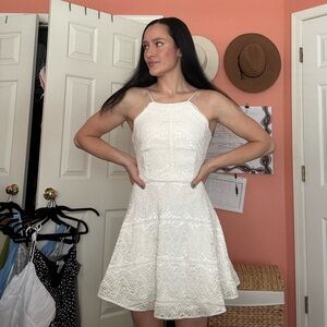 🌟 Elegant White Lace Dress 🌟